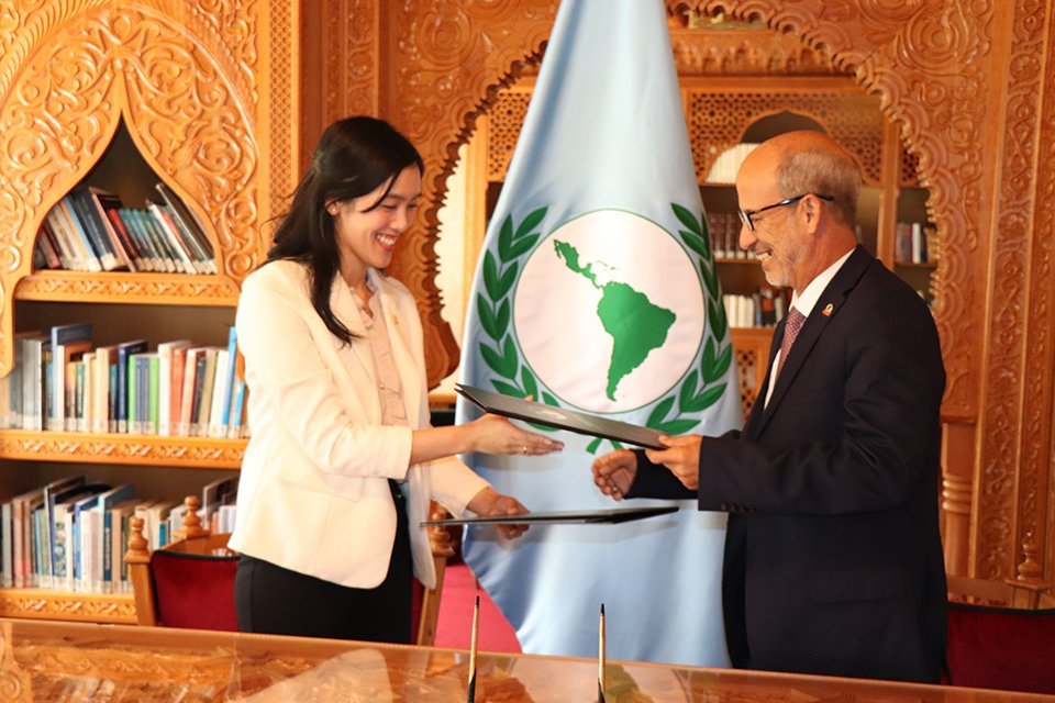 PARLATINO y HWPL firman acuerdo para promover la paz y el desarrollo