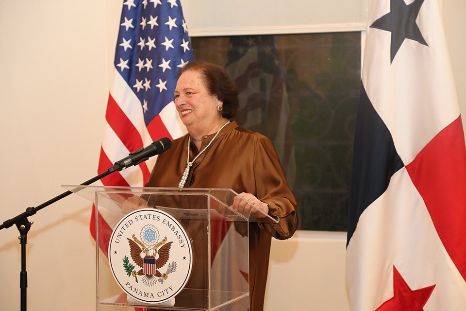 S.E. Maricarmen Aponte, embajadora de los Estados Unidos en Panamá.