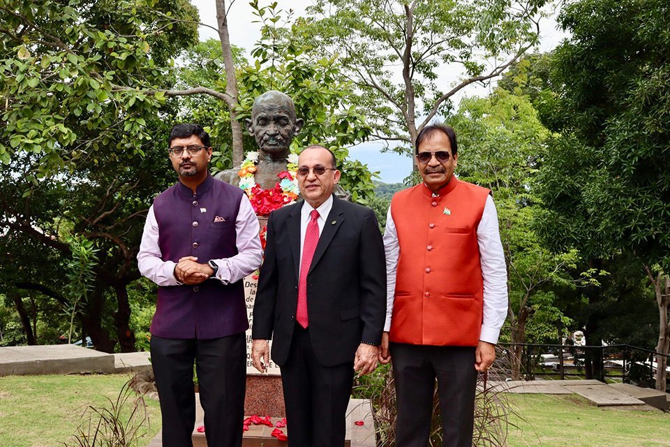 Natalicio De Mahatma Gandhi