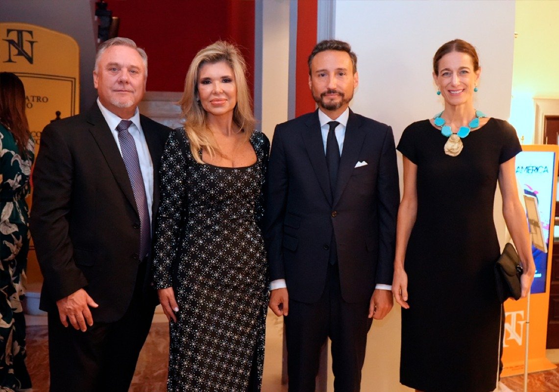 H.S. Sergio Jesús Torres Ibarra; S.E.  Claudia Pavlovich Arellano, embajadora de México; S.E. Guzmán Palacios Fernández, embajador de España; y H.S. María Teresa Biosca.