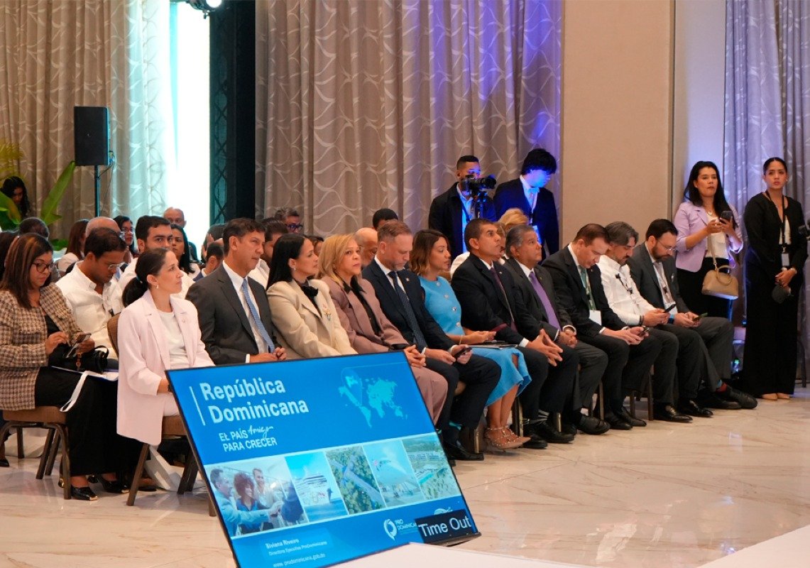 En la inauguración del foro, estuvieron representantes de diversos sectores que sostuvieron acercamientos en materia comercial.