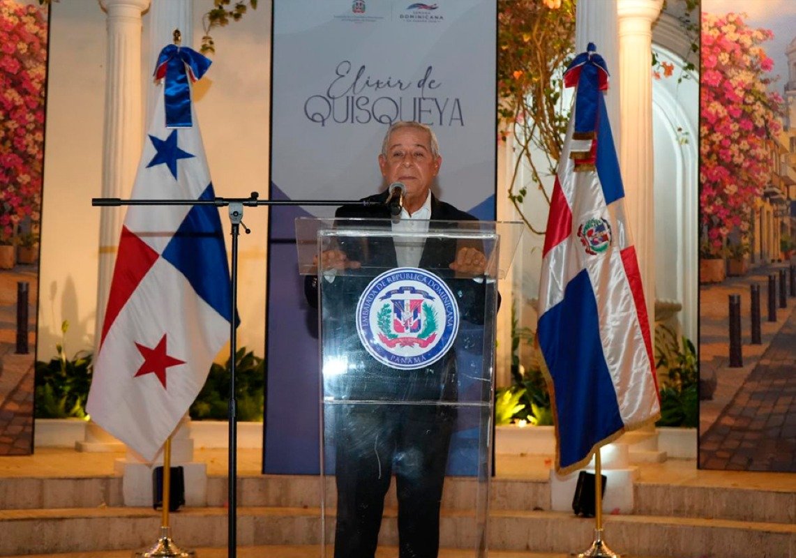 S.E. Roberto Salcedo Gavilán, embajador de República Dominicana en Panamá, manifestó su complacencia ante los resultados positivos en el desarrollo de las actividades.