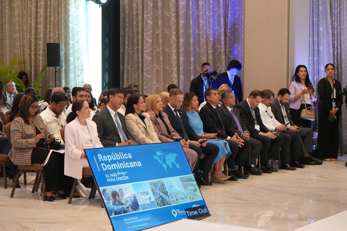 En la inauguración del foro, estuvieron representantes de diversos sectores que sostuvieron acercamientos en materia comercial.
