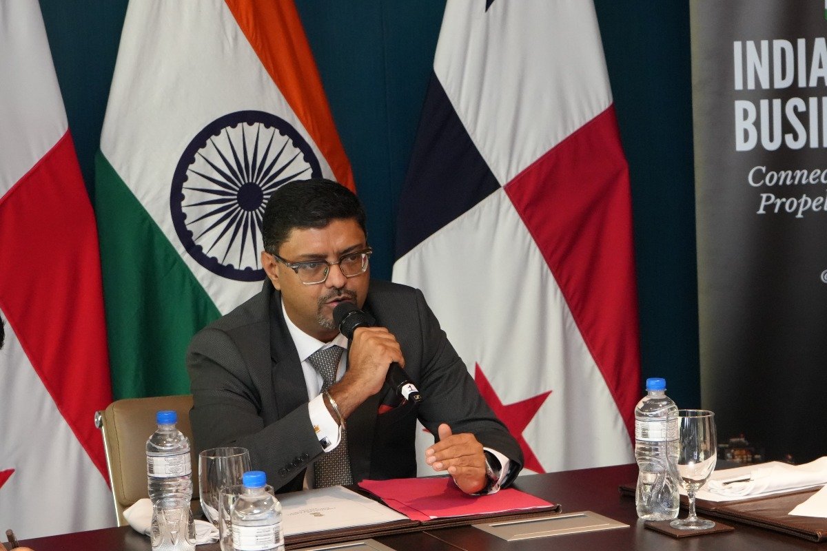 S.E. Dr. Sumit Seth, embajador de la India en Panamá.