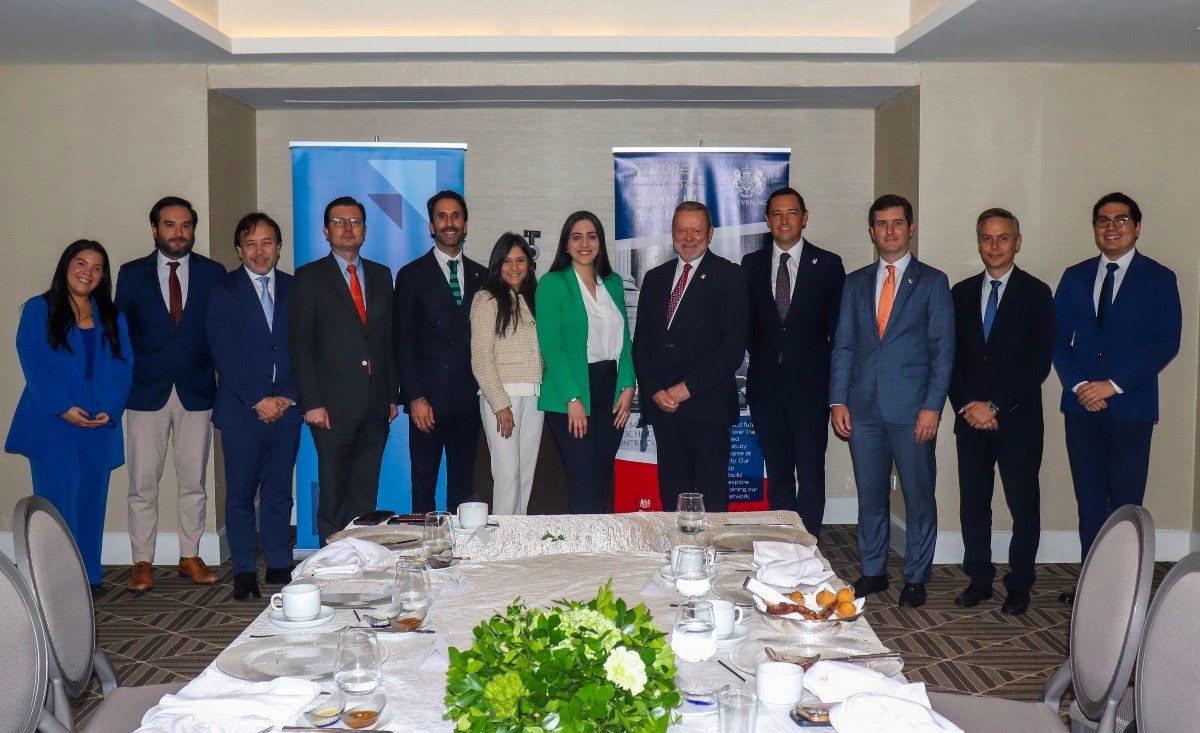 Reino Unido y CAF Consolidan Alianza Chevening para Futuros Líderes
