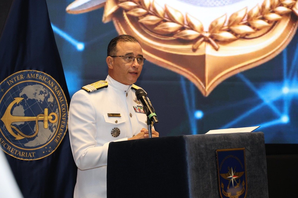 Comandante Aeronaval Luis De Gracia, director general del Servicio Nacional Aeronaval de la Fuerza Pública de la República de Panamá.