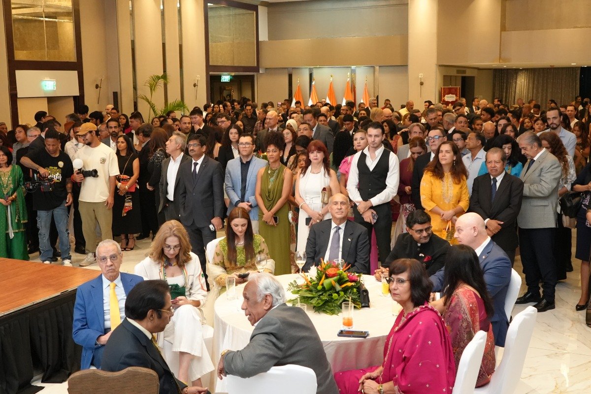 Miembros del cuerpo diplomático acreditado en Panamá, autoridades, empresarios e invitados especiales estuvieron presentes para despedir a S.E. Dr. Sumit Seth, embajador de la República de India en Panamá.