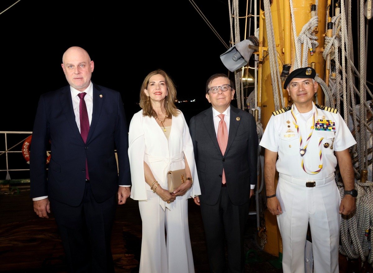 Panamá Recibe al Emblemático Buque Escuela Guayas