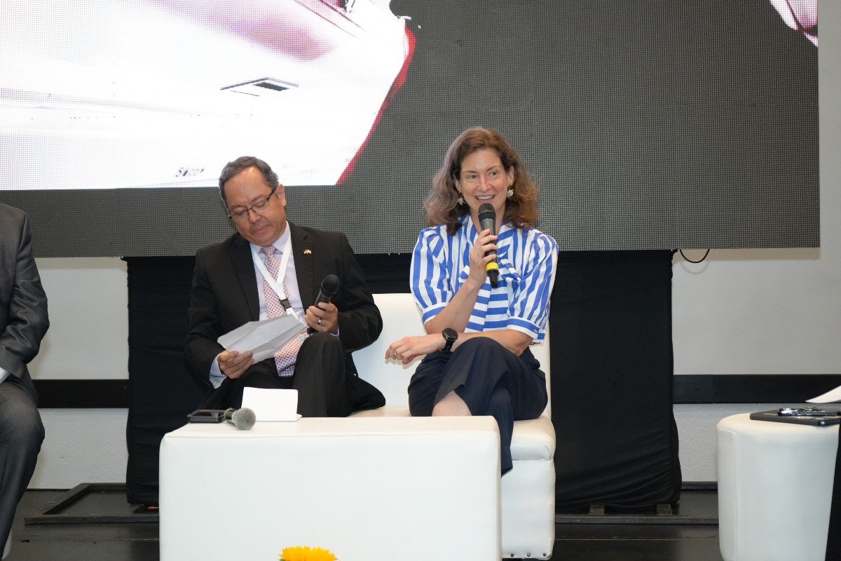 Rafael Delgado, director ejecutivo de la Cámara de Comercio e Industria Hondureño-Alemana (CHA), junto a S.E. Daniela Vogl, embajadora de Alemania en Honduras.