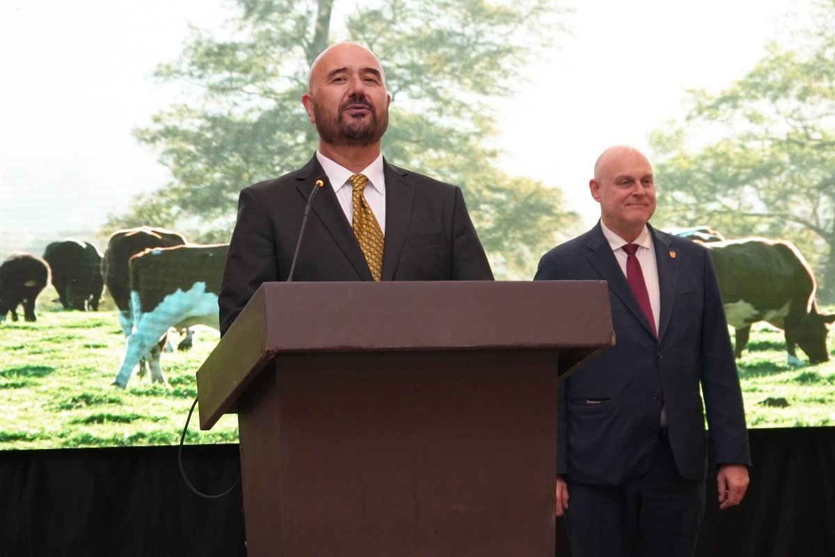 S.E. Alejandro Sfeir Tonšić, embajador de la República de Chile en Panamá.