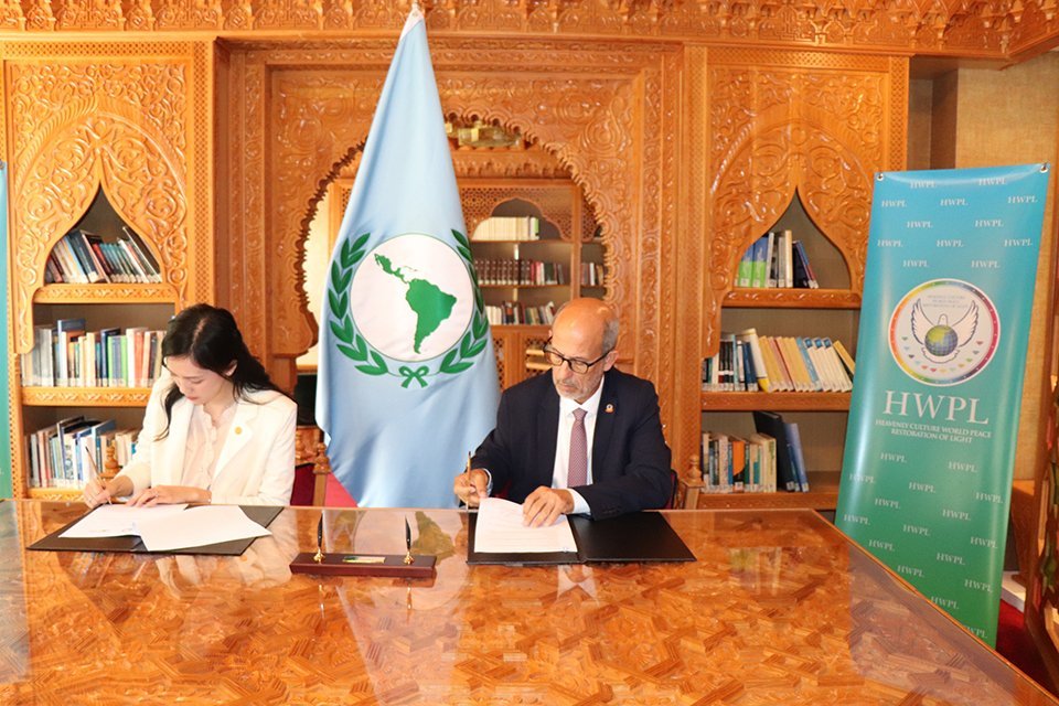 Firma de memorando de entendimiento con el propósito de fomentar la paz, el diálogo intercultural y el desarrollo social