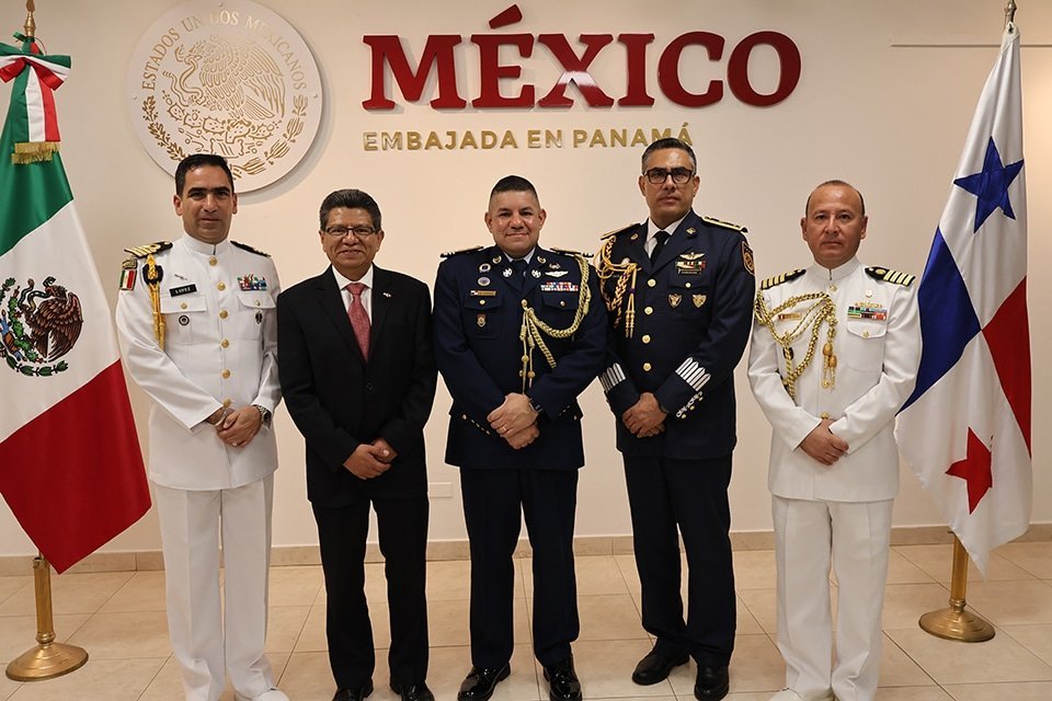 Conmemoración Del 112° Aniversario Del Ejército Mexicano Y El 110° Aniversario De La Fuerza Aérea Mexicana En Panamá