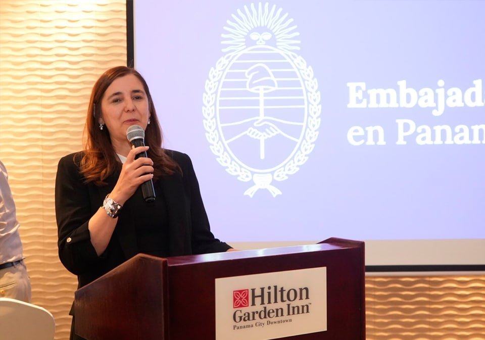 Embajada de Argentina recibe delegación de Pinta Panamá 2026