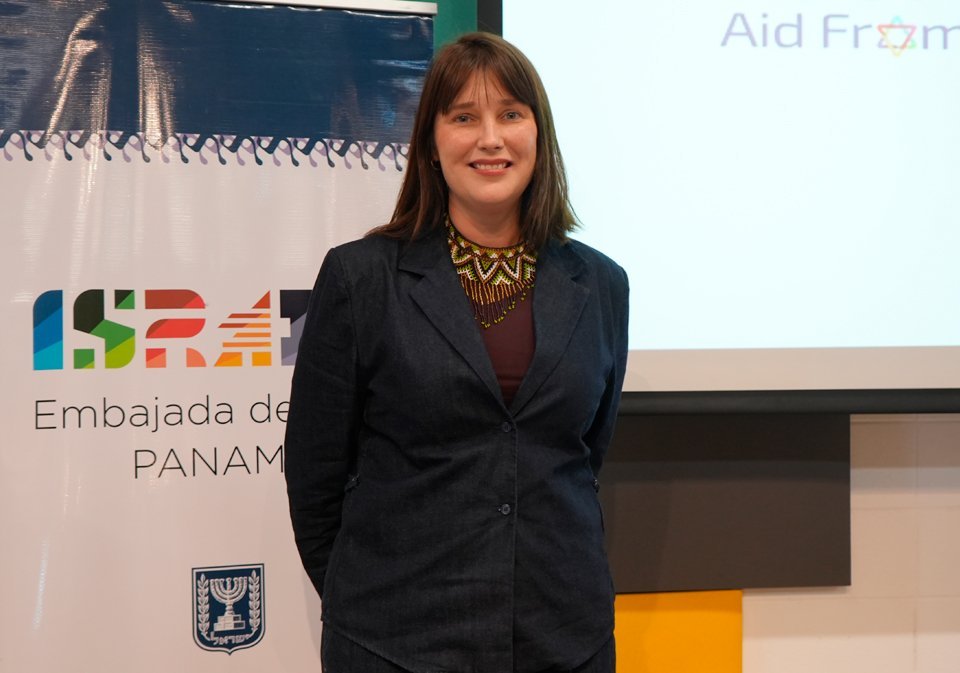 S.E. Anya Yonatan Leus, vice embajadora de Israel en Panamá, remarcó la importancia de aportar a este tipo de cooperación.