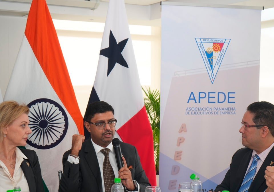 India participa en mesa de diálogo con sectores panameños