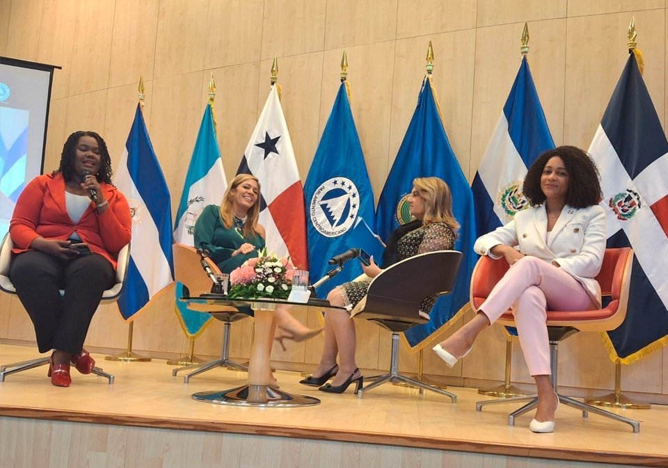 Un espacio para reflexionar sobre la "Sororidad"