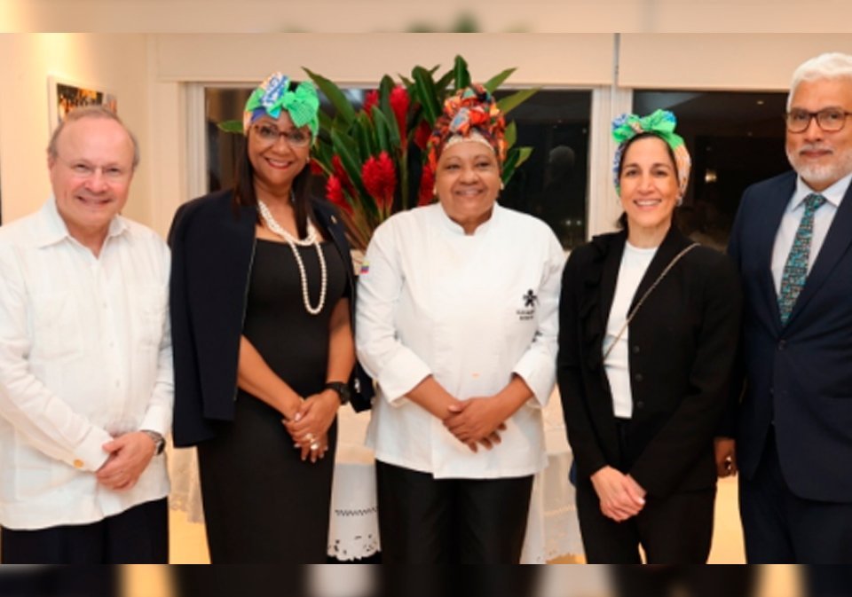 Saludo Protocolar del Cuerpo Diplomático