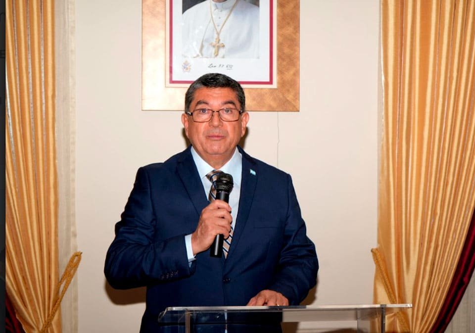 S.E. Candelario Reyes García, embajador de la República de Honduras en Panamá, durante su discurso de despedida.