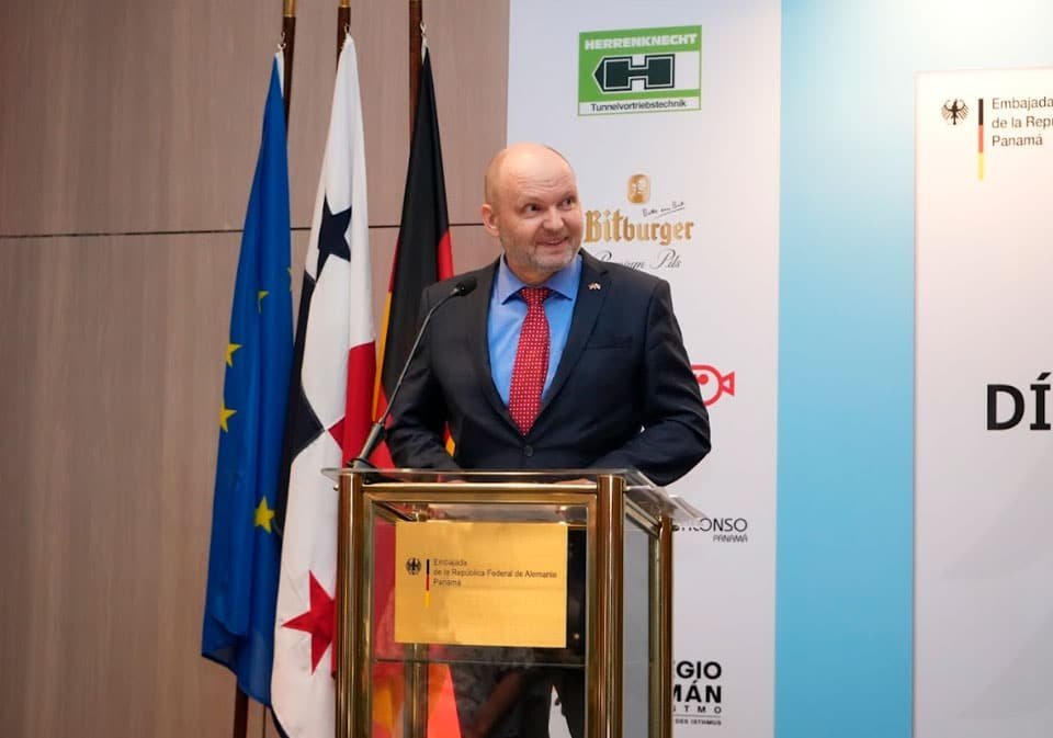 Conmemoración Del 35 Aniversario Del Día De La Unidad Alemana