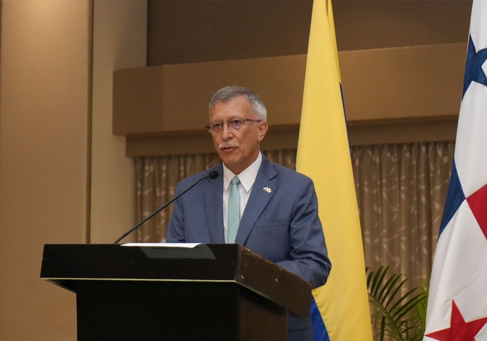 Colombia: Solemnidad Y Distinción En El 215° Aniversario De Su Independencia