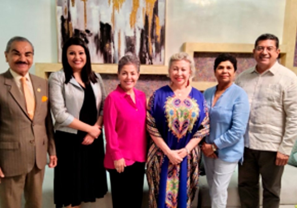 S.E. Juan José Barrios Taracena, embajador de Guatemala; S.E. Diana Marcela Vanegas, embajadora de El Salvador; S.E. Ingrid Picado Monge, embajadora de Costa Rica; S.E. Prisca Violeta Mazara, embajadora de República Dominicana; S.E. Consuelo Sandoval, embajadora de Nicaragua y S.E. Candelario Reyes García, embajador de Honduras.