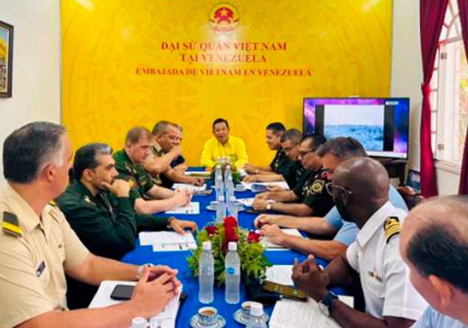 S.E.Vu Trung My, embajador de Vietnam fortalece lazos de camaradería con los agregados de defensa acreditados en Venezuela.