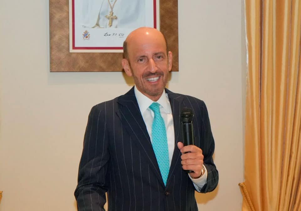 2. H.S. Rubén Farje, representante de la Organización de los Estados Americanos en Panamá, durante su ponencia de despedida.