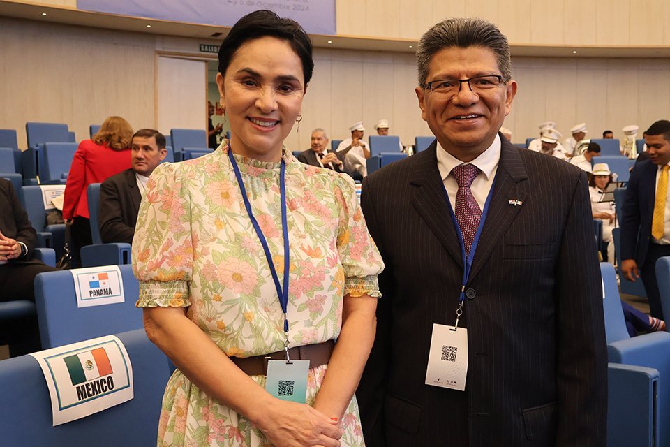 S.S. Santiago Mateos, encargado de negocios de México en la conmemoración de los 60 años del PARLATINO.