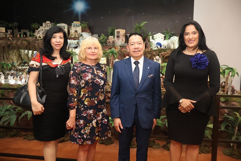 S.E. Bernardina Vargas García, Embajadora de Costa Rica; S.S. Jolanta Janek, Ministra Plenipotenciaria Encargada de Negocios a.i. de la Embajada de Polonia; S.E. Alejandro Mendoza, Viceministro de Relaciones Exteriores Encargado; S.E. Iveth Zoraida Pineda Panameño, Embajadora de El Salvador.