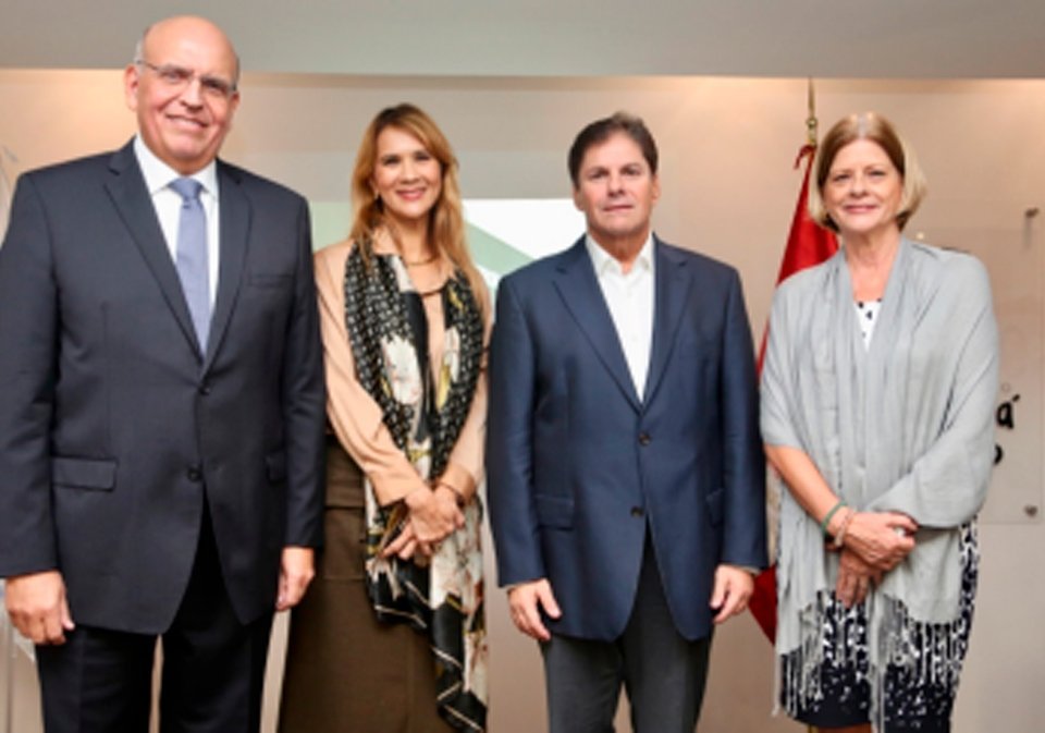 Embajada Del Perú Presenta Exposición “Toro Itinerante De Pucará”