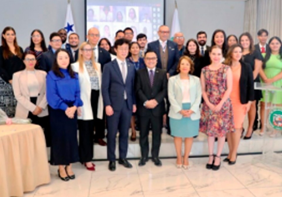 Seminario Mikta De La Academia Diplomatica Y Consular