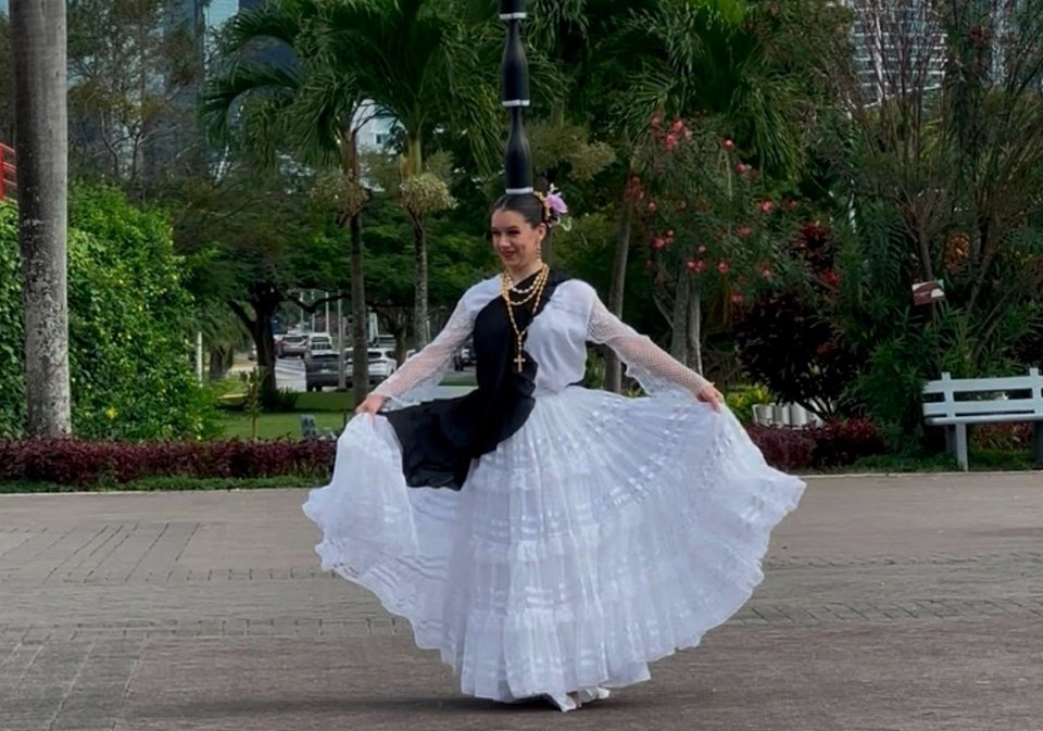 Diplomacia Cultural: Presentación De La Polka Paraguaya En Panamá