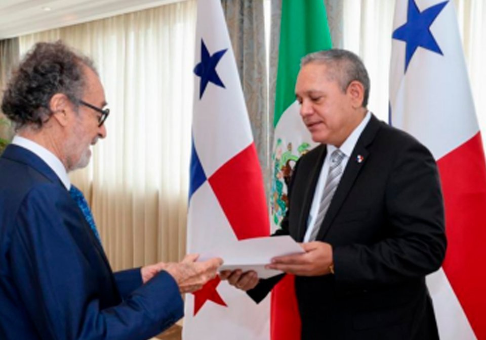 Embajador de México en Panamá S.E. Alejandro Bichir y Viceministro de Relaciones Exteriores de Panamá, S.E. Vladimir Franco.