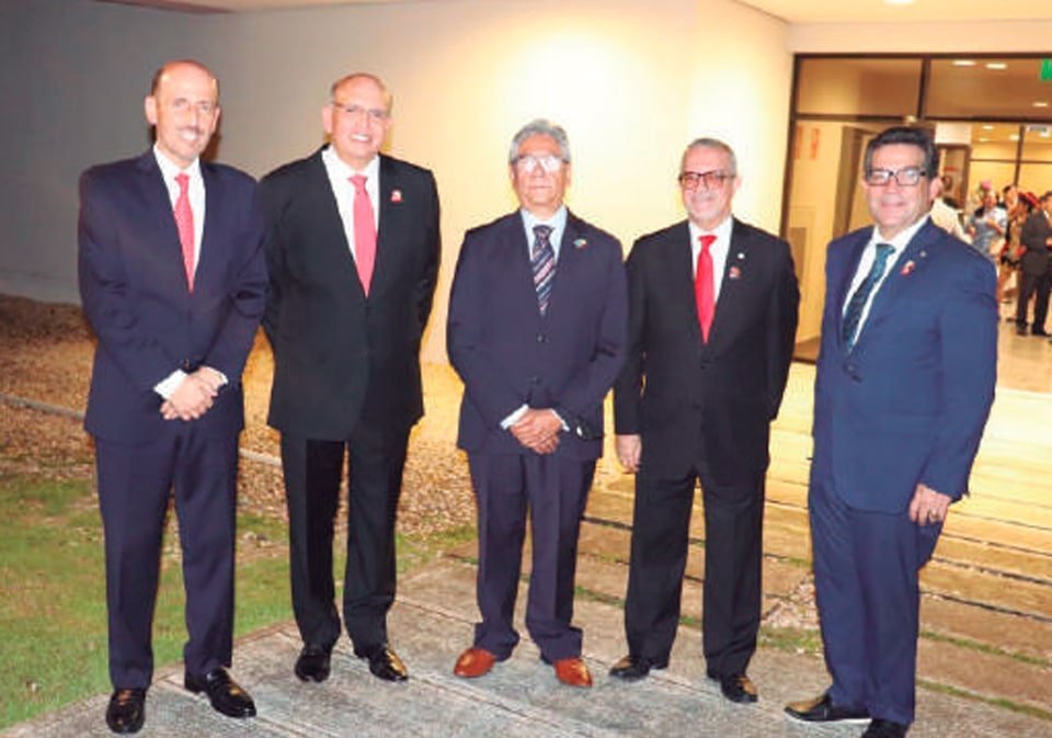 Representante de la O.E.A. Rubén Farje, Embajador de Perú S.E. Mario López Chávarri, Secretario Técnico del Qhapaq Nan Luis Elías Lumbreras, Guido Rodríguez.