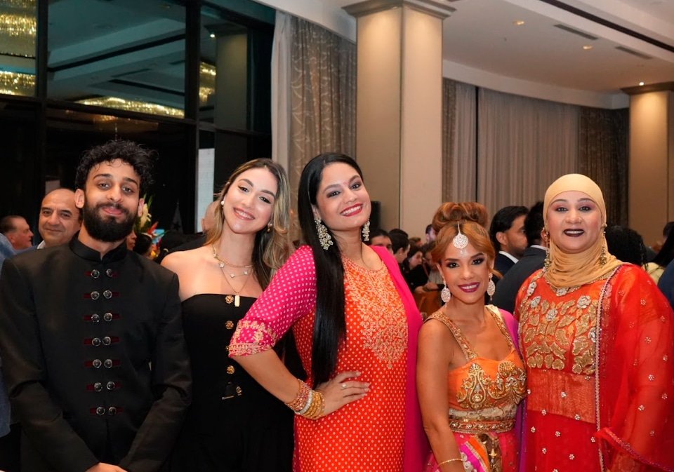 Participantes de la recepción: Suhel Alibhai, Alessia Commendatore, Adriana Mata, Milena Alvarado y Sumaya Alibhai.