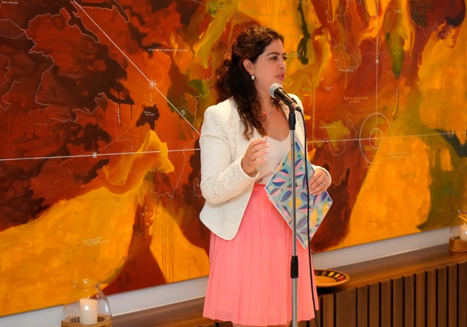 Historiadora María López, durante la narración del Bicentenario Anfictiónico.