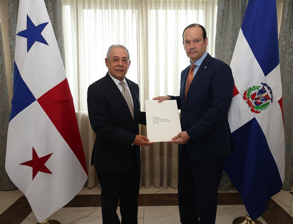 Nuevo Embajador De República Dominicana Entrega Cartas Credenciales