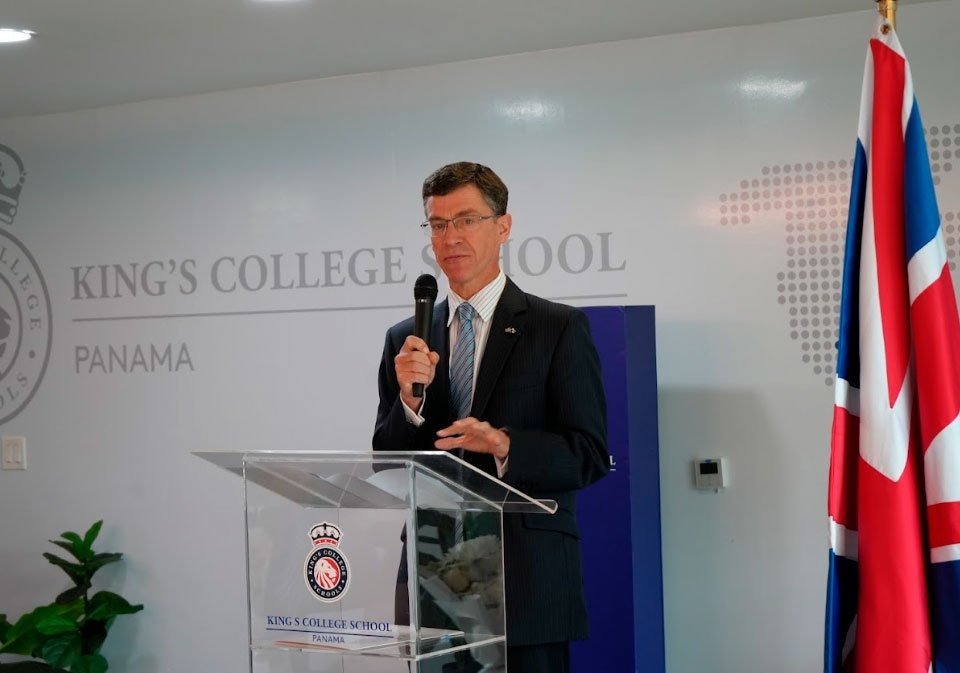 S.E. James Edward Dauris, Embajador del Reino Unido e Irlanda del Norte en Panamá.