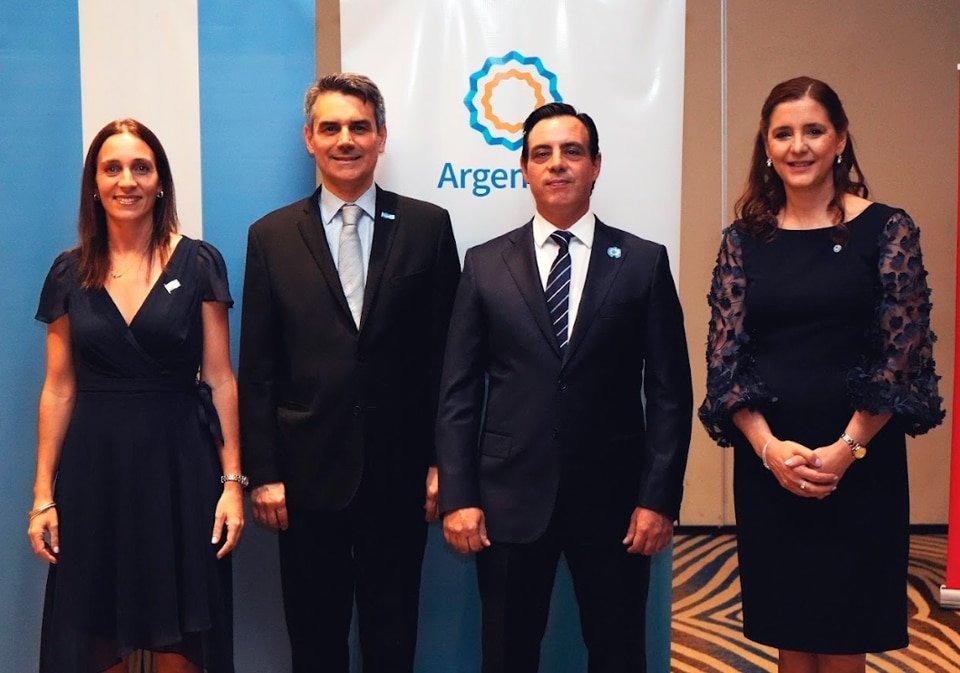 S.S. Josefina Gojenola, Cónsul; Consejero Márcio Pessôa da Silveira; Consejero Leopoldo Garade y S.E. Sandra Pitta, Embajadora de Argentina