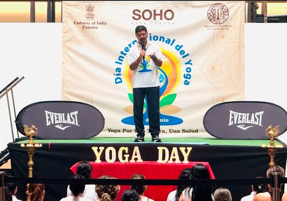 RESPIRAR, CONECTAR, CELEBRAR: PANAMÁ VIVE EL DÍA DEL YOGA